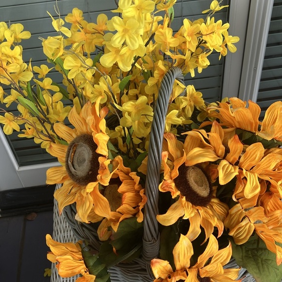 Wicker Basket In Beautiful Medium Steel Gray. Very Sturdy And Deep, Lacquered - Picture 9 of 14